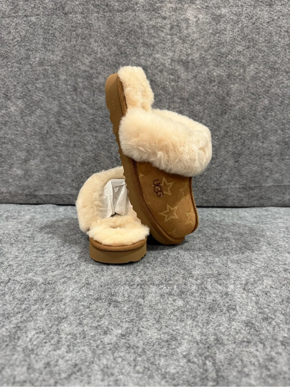 UGG Kids K Cozy II Iridescent Stars Slipper - Cream/Brown